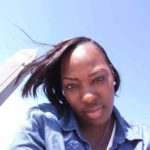 Meet your Posher, Arika